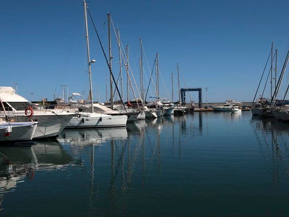 Puerto deportivo de Caleta de Vélez